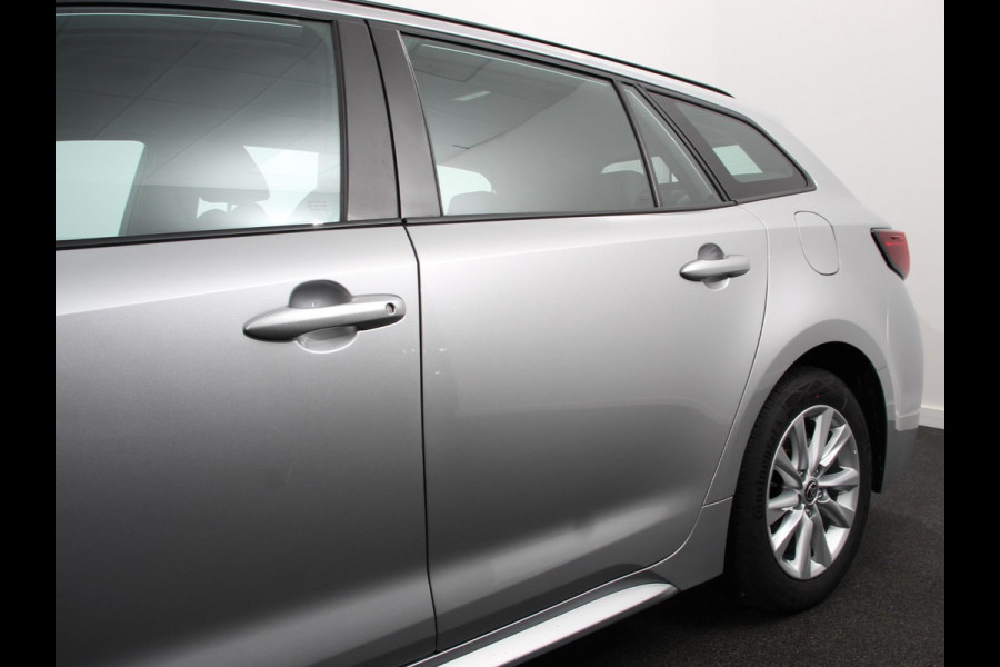 Toyota Corolla Touring Sports Automaat Hybrid 140 Active | Navigatie | Apple Carplay/Android Auto | Climate Control | Cruise Control Adaptive | 17"Lichtmetalen velgen | Camera