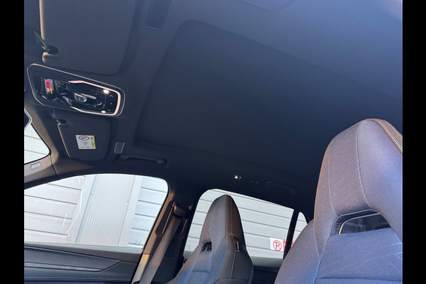 Lynk & Co 01 1.5 Bomvol Black Edition 261PK 360°Camera trekhaak