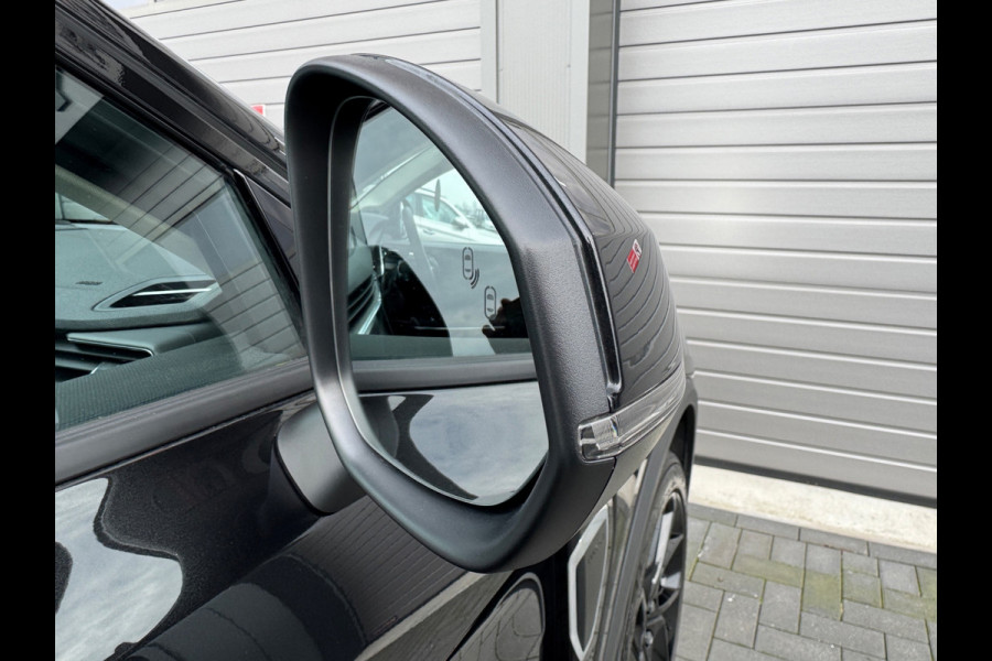 Lynk & Co 01 1.5 Bomvol Black Edition 261PK 360°Camera trekhaak