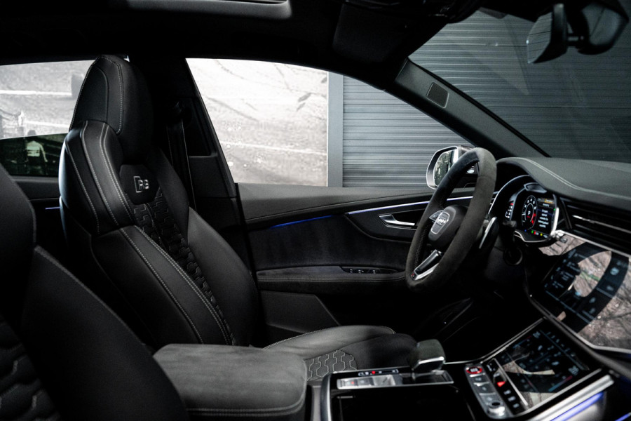 Audi Q8 4.0 TFSI RS Q8 quattro Performance *Achteras-besturing / Standkachel / Panorama / Bang & Olufsen / Stoelventilatie & massage / HUD*