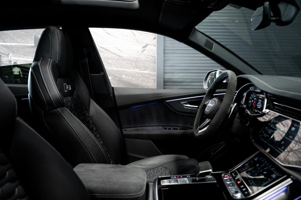 Audi Q8 4.0 TFSI RS Q8 quattro Performance *Achteras-besturing / Standkachel / Panorama / Bang & Olufsen / Stoelventilatie & massage / HUD*