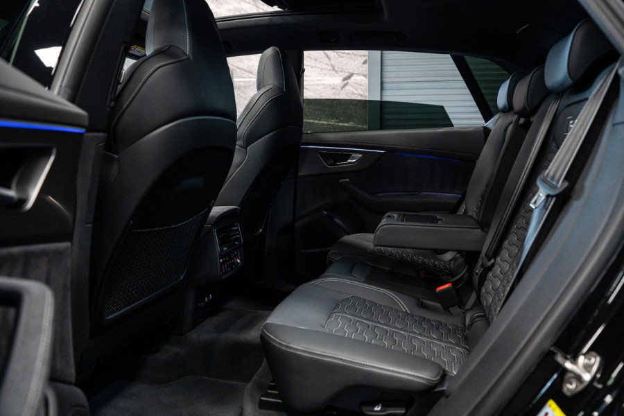 Audi Q8 4.0 TFSI RS Q8 quattro Performance *Achteras-besturing / Standkachel / Panorama / Bang & Olufsen / Stoelventilatie & massage / HUD*
