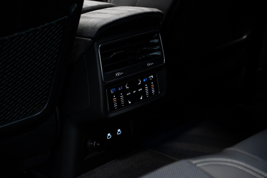 Audi Q8 4.0 TFSI RS Q8 quattro Performance *Achteras-besturing / Standkachel / Panorama / Bang & Olufsen / Stoelventilatie & massage / HUD*