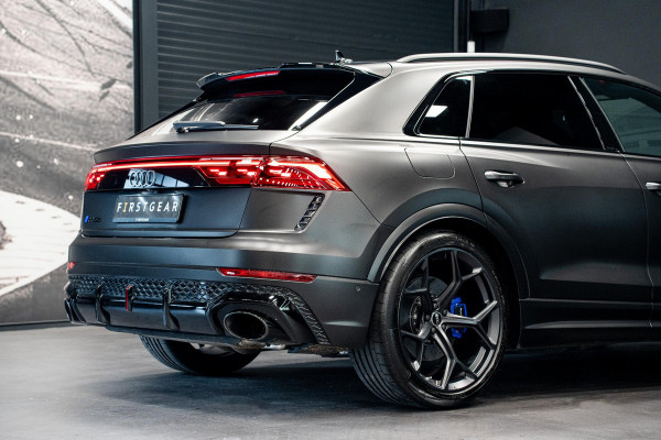 Audi Q8 4.0 TFSI RS Q8 quattro Performance *Achteras-besturing / Standkachel / Panorama / Bang & Olufsen / Stoelventilatie & massage / HUD*
