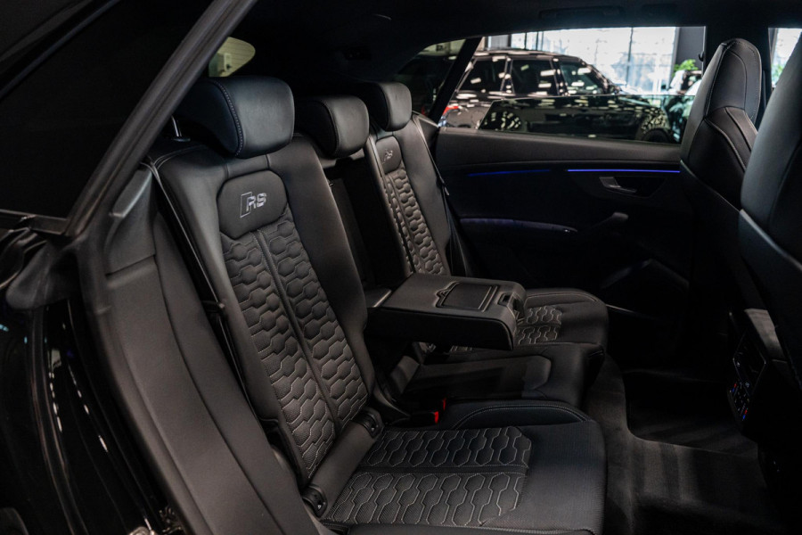 Audi Q8 4.0 TFSI RS Q8 quattro Performance *Achteras-besturing / Standkachel / Panorama / Bang & Olufsen / Stoelventilatie & massage / HUD*