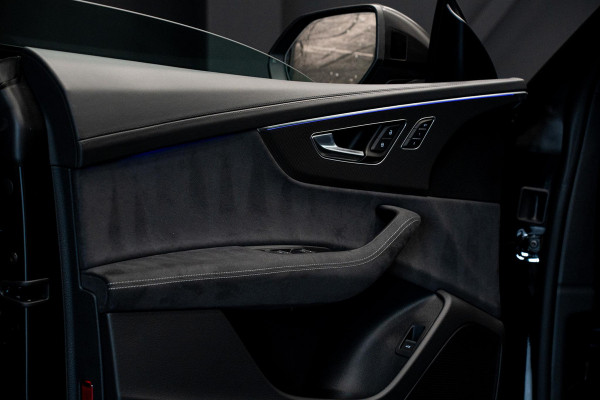 Audi Q8 4.0 TFSI RS Q8 quattro Performance *Achteras-besturing / Standkachel / Panorama / Bang & Olufsen / Stoelventilatie & massage / HUD*