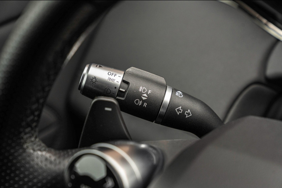 Land Rover Range Rover Evoque 2.0 P250 AWD R-Dynamic HSE ACC Meridian Leder Memory Keyless 20''