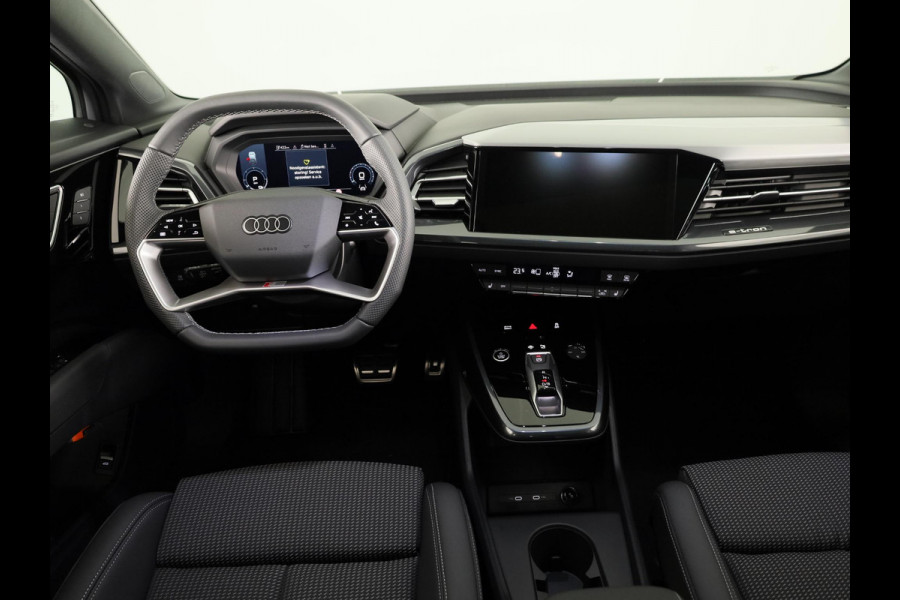 Audi Q4 Sportback e-tron 45 S edition Competition 82 kWh 286 pk | Assistentiepakket plus | Comfortpakket plus |Glazen panoramadak | Ambient lichtpakket |