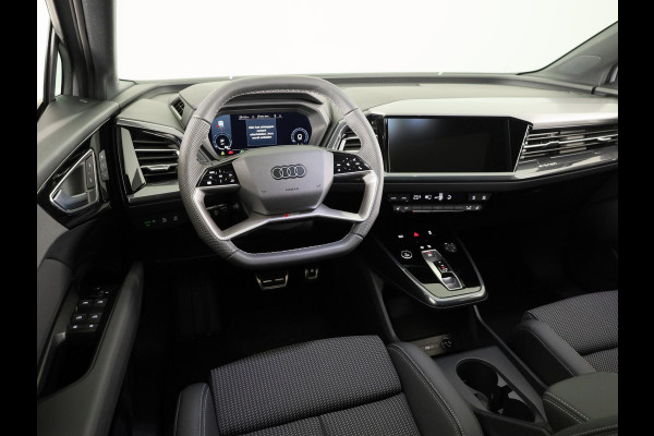 Audi Q4 Sportback e-tron 45 S edition Competition 82 kWh 286 pk | Assistentiepakket plus | Comfortpakket plus |Glazen panoramadak | Ambient lichtpakket |