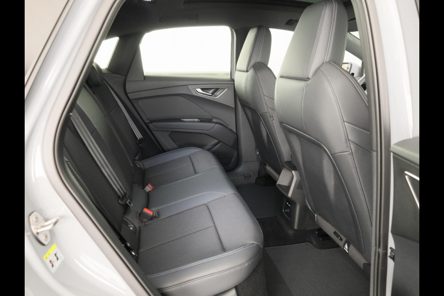 Audi Q4 Sportback e-tron 45 S edition Competition 82 kWh 286 pk | Assistentiepakket plus | Comfortpakket plus |Glazen panoramadak | Ambient lichtpakket |