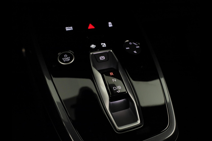 Audi Q4 Sportback e-tron 45 S edition Competition 82 kWh 286 pk | Assistentiepakket plus | Comfortpakket plus |Glazen panoramadak | Ambient lichtpakket |