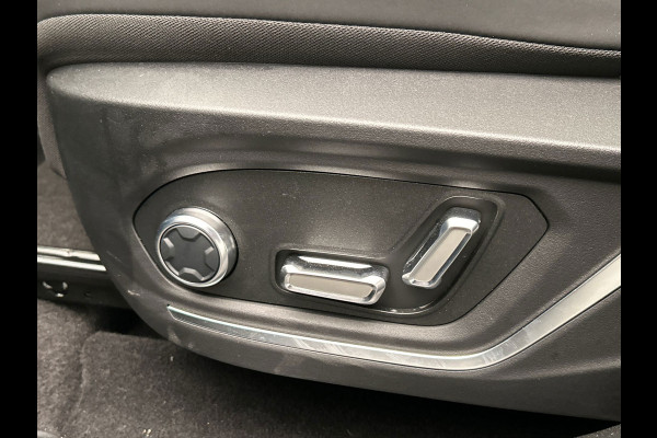 Lynk & Co 01 1.5 More Leder| Pano | Stoel+Stuurwielverwarming | Keyless