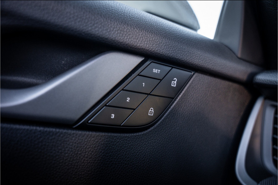 Porsche 911 Cabrio 3.0 Carrera - BTW | Memory | Bose | ACC