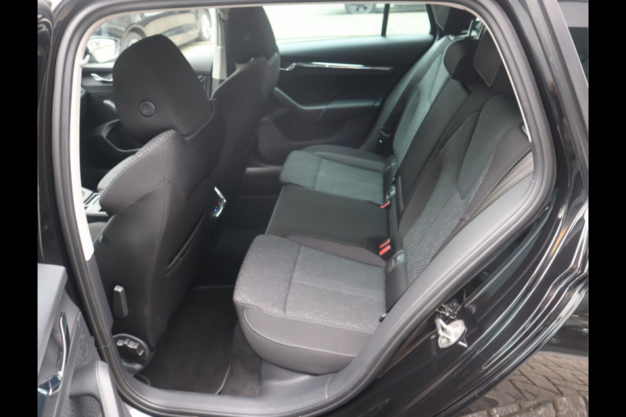 Škoda Octavia Combi 1.0 e-TSI Business Edition Plus Automaat