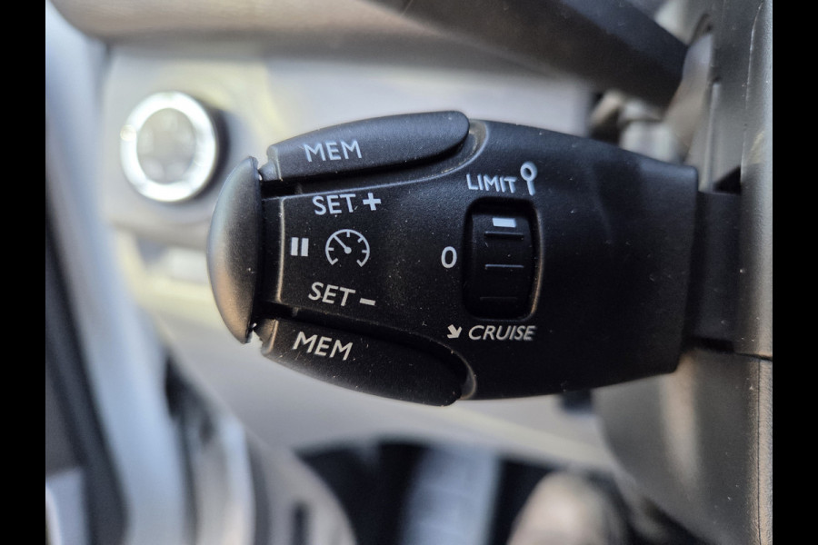 Renault Trafic /Fiat Scudo MultiJet DC 6-Persoons Navi A.camera L3