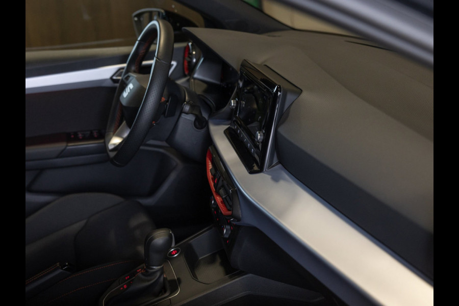 Seat Ibiza 1.0 EcoTSI FR Business Connect / 115pk / Achteruitrijcamera / Apple Carplay / Airco / Stoelverwarming