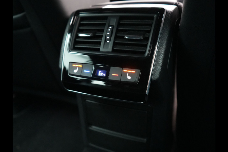Škoda Superb Combi 1.4 TSI iV Sportline Business Plug In Hybrid 218pk Dealer O.H. PHEV | Trekhaak Af Fabriek | Adaptive Cruise | 360 Camera | Canton Audio | Alcantara Sportstoelen Memory & Verwarmd | Sfeerverlichting | Stuur Verwarmd | Keyless | Crystal LED | DAB |