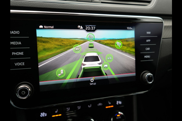 Škoda Superb Combi 1.4 TSI iV Sportline Business Plug In Hybrid 218pk Dealer O.H. PHEV | Trekhaak Af Fabriek | Adaptive Cruise | 360 Camera | Canton Audio | Alcantara Sportstoelen Memory & Verwarmd | Sfeerverlichting | Stuur Verwarmd | Keyless | Crystal LED | DAB |