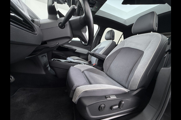 Volkswagen ID.3 First Max 62kWh Pano-dak 20"lm Head-Up-Display Adap.Cruise Camera Elek.Stoelen Navi Ecc Keyless Advanced Head-Up Matrix-Led SOH 91% Ergo Active Stoelen+Stuur+Stoelverwarming Led-a-licht dynamisch Apple Carplay Android Auto Dodehoek detector Dealeronderhouden Origineel Nederlandse Auto € 49.175,- nieuw!