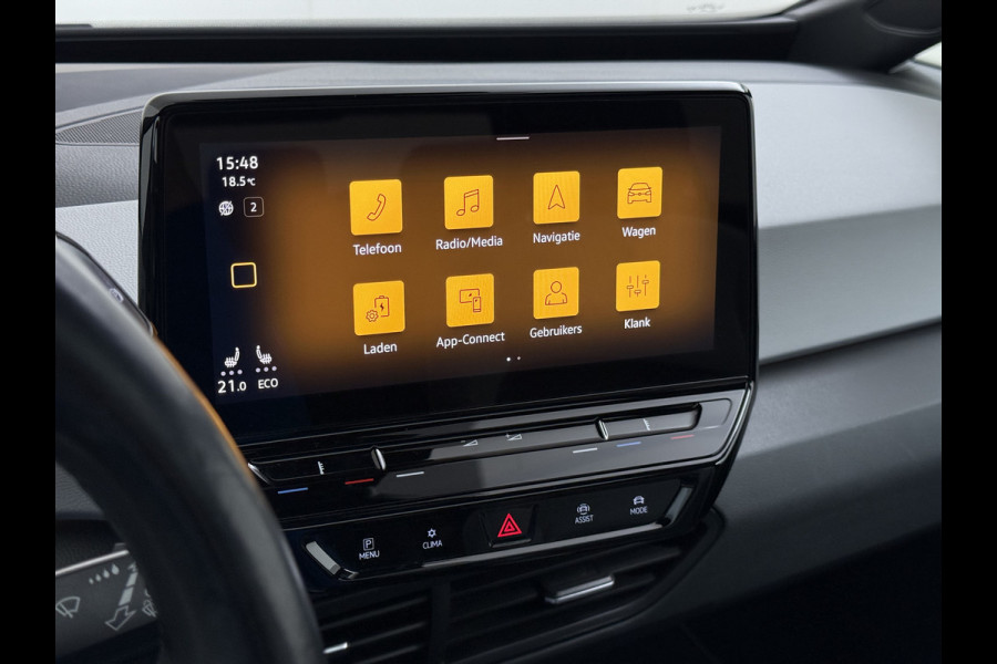 Volkswagen ID.3 First Max 62kWh Pano-dak 20"lm Head-Up-Display Adap.Cruise Camera Elek.Stoelen Navi Ecc Keyless Advanced Head-Up Matrix-Led SOH 91% Ergo Active Stoelen+Stuur+Stoelverwarming Led-a-licht dynamisch Apple Carplay Android Auto Dodehoek detector Dealeronderhouden Origineel Nederlandse Auto € 49.175,- nieuw!