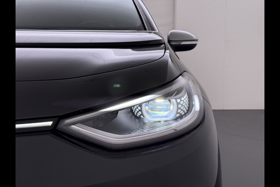 Volkswagen ID.3 First Max 62kWh Pano-dak 20"lm Head-Up-Display Adap.Cruise Camera Elek.Stoelen Navi Ecc Keyless Advanced Head-Up Matrix-Led SOH 91% Ergo Active Stoelen+Stuur+Stoelverwarming Led-a-licht dynamisch Apple Carplay Android Auto Dodehoek detector Dealeronderhouden Origineel Nederlandse Auto € 49.175,- nieuw!