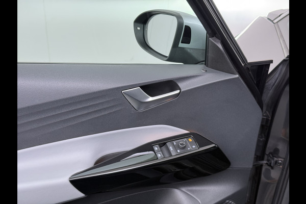 Volkswagen ID.3 First Max 62kWh Pano-dak 20"lm Head-Up-Display Adap.Cruise Camera Elek.Stoelen Navi Ecc Keyless Advanced Head-Up Matrix-Led SOH 91% Ergo Active Stoelen+Stuur+Stoelverwarming Led-a-licht dynamisch Apple Carplay Android Auto Dodehoek detector Dealeronderhouden Origineel Nederlandse Auto € 49.175,- nieuw!
