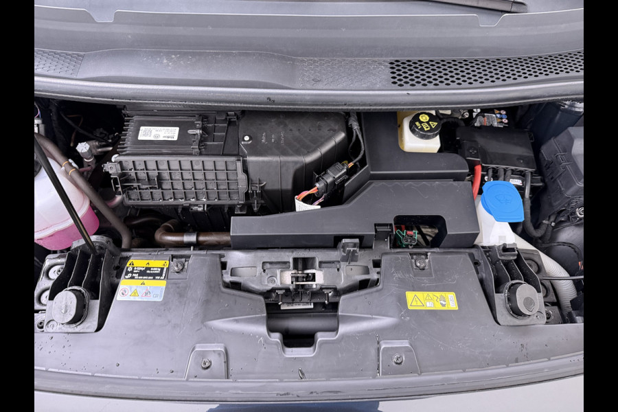 Volkswagen ID.3 First Max 62kWh Pano-dak 20"lm Head-Up-Display Adap.Cruise Camera Elek.Stoelen Navi Ecc Keyless Advanced Head-Up Matrix-Led SOH 91% Ergo Active Stoelen+Stuur+Stoelverwarming Led-a-licht dynamisch Apple Carplay Android Auto Dodehoek detector Dealeronderhouden Origineel Nederlandse Auto € 49.175,- nieuw!