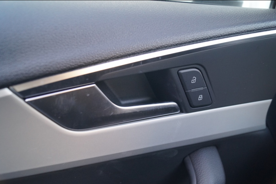Audi A4 Avant 35 TFSI 150pk Automaat S-LINE Sport Edition