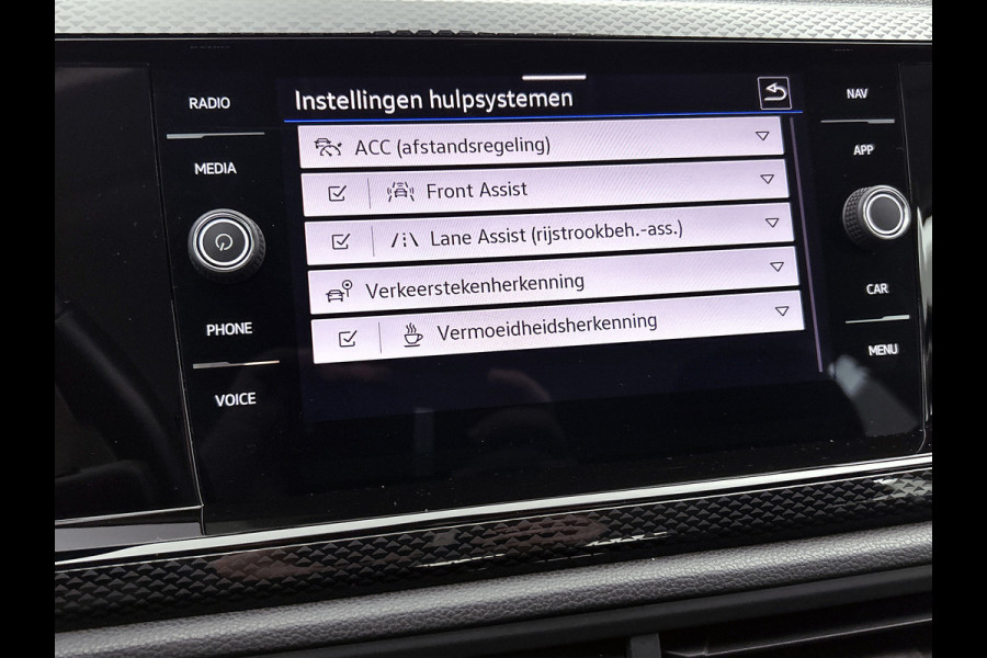 Volkswagen Polo 1.0 TSI Life Business (DIGITALE COCKPIT, STOELVERWARMING, NAVI, CARPLAY, PARKEERSENSOREN, 1e EIGENAAR, CLIMA)