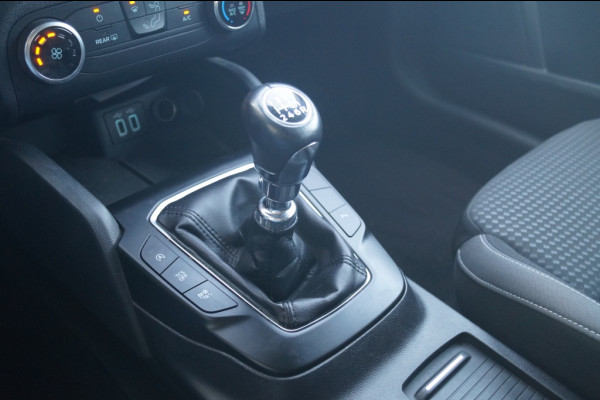 Ford Focus Wagon 1.0 EcoBoost Trend Edition Business -NAVI-CAM-