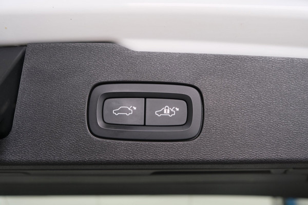 Volvo V60 2.0 T6 Recharge AWD Inscription - Airco, Cruise, PDC, Camera, Carplay, Trekhaak.