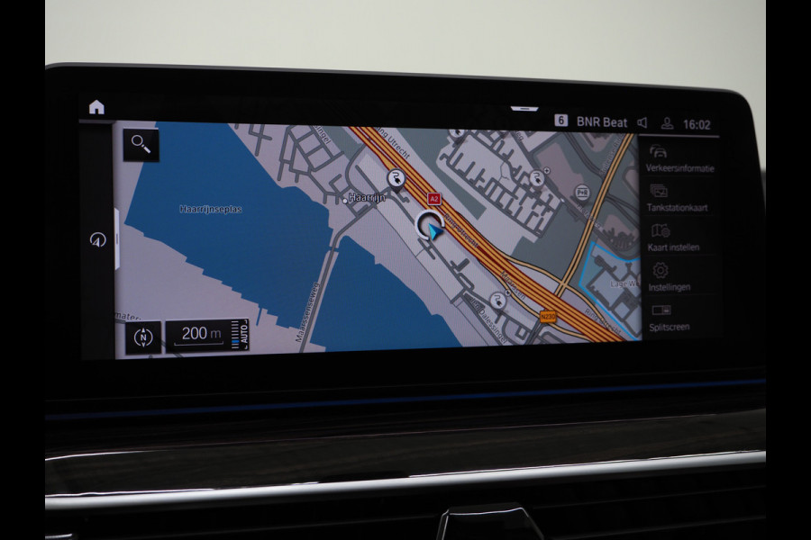 BMW 5 Serie Touring 530e xDrive | Panoramadak | Leder | Sfeerlicht | Carplay | Camera | Stoelverwarming