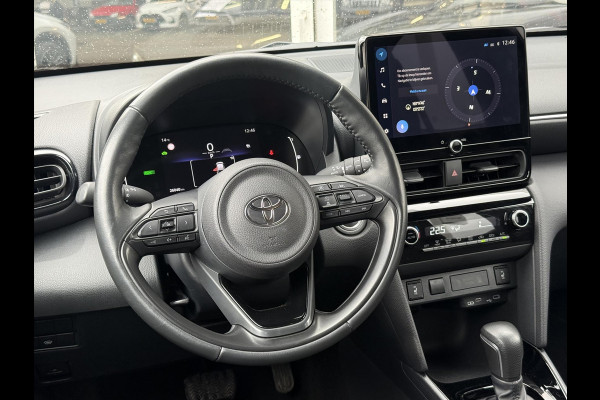 Toyota Yaris Cross 1.5 Hybrid First Edition Plus | Parkeersensoren, Stoel + Stuurverwarming, Groot scherm, Keyless, 17 inch
