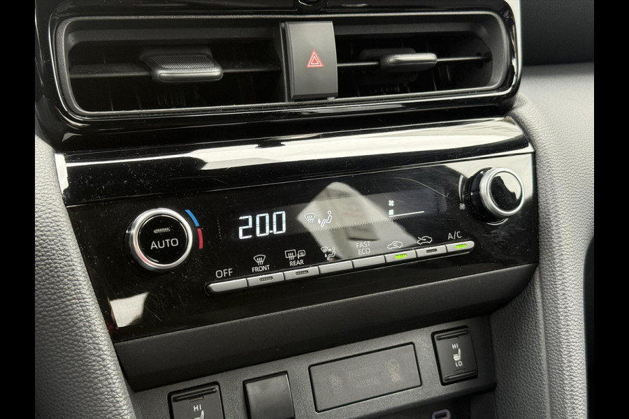 Toyota Yaris Cross 1.5 Hybrid First Edition Plus | Parkeersensoren, Stoel + Stuurverwarming, Groot scherm, Keyless, 17 inch
