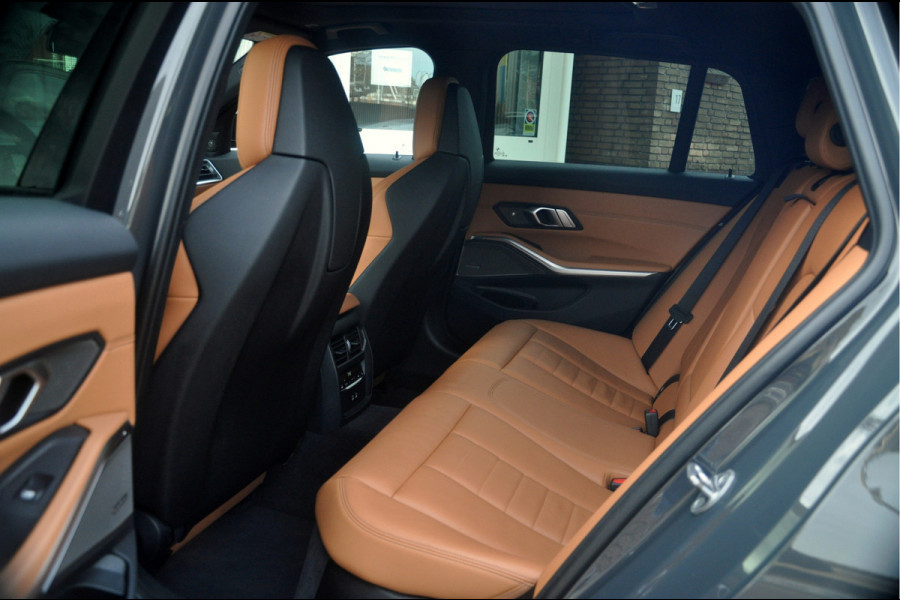 BMW 3 Serie Touring M340i xDrive Business Edition | Panoramadak | Laser | HUD | HK Audio | Premium Selection garantie t/m 09/2027