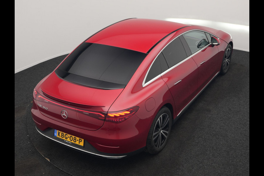 Mercedes-Benz EQE 350 Advantage 89 kWh 293pk Dealer O.H. | Adaptive Cruise | Luchtvering | Burmester Audio | Digital Light | 360 Camera | Lederen Sportstoelen Memory & Verwarmd | Sfeerverlichting | Keyless | Apple Carplay | Virtual | Navigatie |