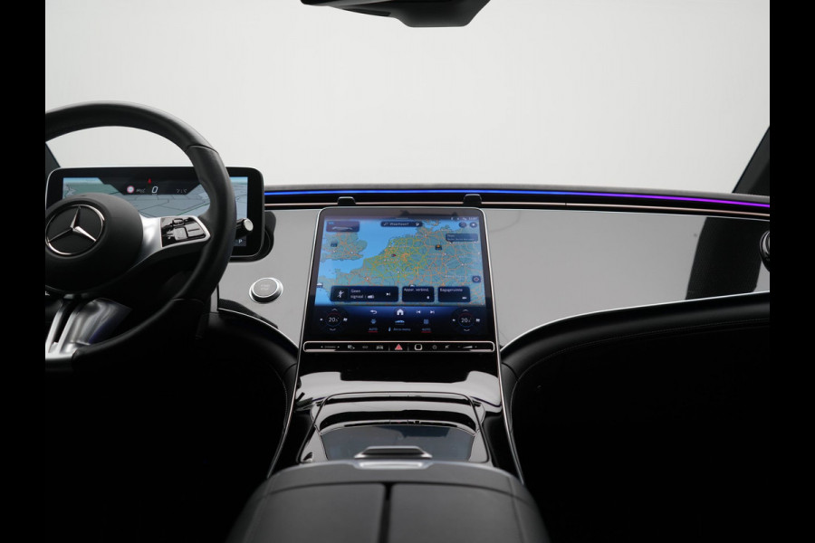 Mercedes-Benz EQE 350 Advantage 89 kWh 293pk Dealer O.H. | Adaptive Cruise | Luchtvering | Burmester Audio | Digital Light | 360 Camera | Lederen Sportstoelen Memory & Verwarmd | Sfeerverlichting | Keyless | Apple Carplay | Virtual | Navigatie |