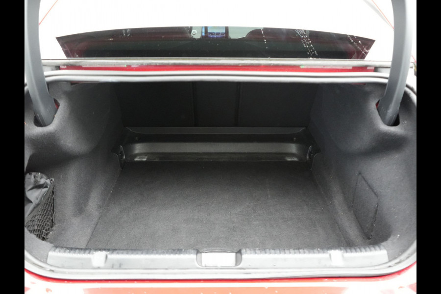 Mercedes-Benz EQE 350 Advantage 89 kWh 293pk Dealer O.H. | Adaptive Cruise | Luchtvering | Burmester Audio | Digital Light | 360 Camera | Lederen Sportstoelen Memory & Verwarmd | Sfeerverlichting | Keyless | Apple Carplay | Virtual | Navigatie |