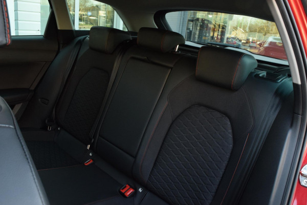 Seat Leon Sportstourer 1.5 eTSI FR|Cam.|Trekh.|ACC|Stoel+stuurverw.