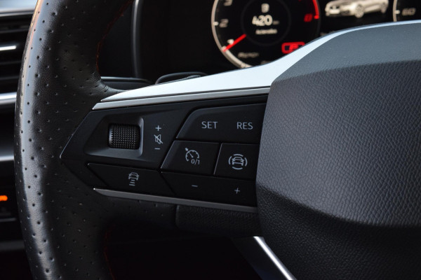 Seat Leon Sportstourer 1.5 eTSI FR|Cam.|Trekh.|ACC|Stoel+stuurverw.