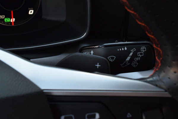 Seat Leon Sportstourer 1.5 eTSI FR|Cam.|Trekh.|ACC|Stoel+stuurverw.