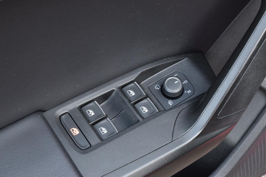 Seat Leon Sportstourer 1.5 eTSI FR|Cam.|Trekh.|ACC|Stoel+stuurverw.