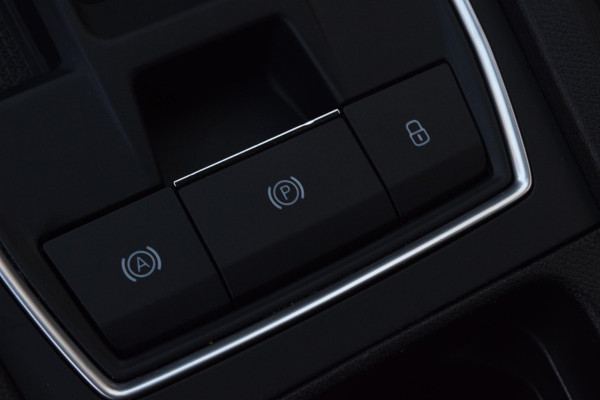 Seat Leon Sportstourer 1.5 eTSI FR|Cam.|Trekh.|ACC|Stoel+stuurverw.