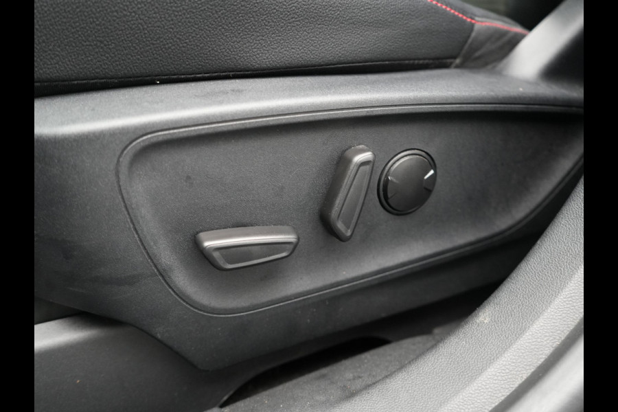 Ford Kuga 2.5 ST-Line X Plug In Hybrid 225pk Dealer O.H PHEV | Trekhaak Afn. | Panodak | Head Up | 360 Camera | Bang & Olufsen Audio | Alcantara Sportstoelen Verwarmd | Adaptive Cruise | Pilot Assist | Blis | Navigatie | Virtual | DAB | 18"L.M |