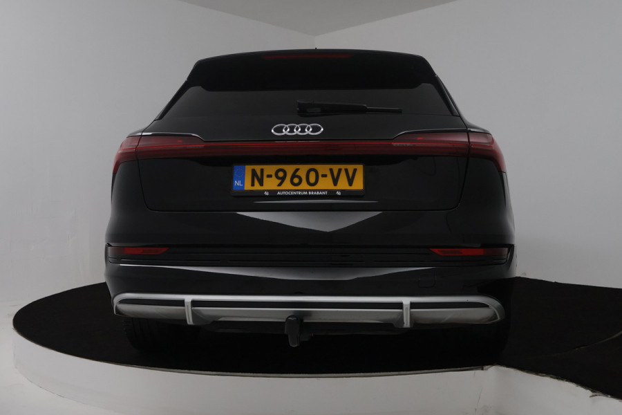 Audi e-tron 55 quattro S edition 95 kWh (TREKHAAK, B&O SOUND, SOH 92%, STOEL/STUUR VERWARMING, CRUISE ADAPTIEF, ELEKTR STOELEN)