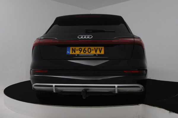 Audi e-tron 55 quattro S edition 95 kWh (TREKHAAK, B&O SOUND, SOH 92%, STOEL/STUUR VERWARMING, CRUISE ADAPTIEF, ELEKTR STOELEN)