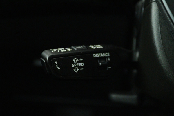 Audi e-tron 55 quattro S edition 95 kWh (TREKHAAK, B&O SOUND, SOH 92%, STOEL/STUUR VERWARMING, CRUISE ADAPTIEF, ELEKTR STOELEN)