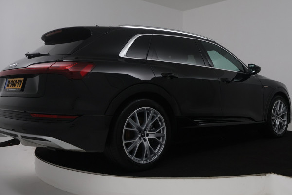 Audi e-tron 55 quattro S edition 95 kWh (TREKHAAK, B&O SOUND, SOH 92%, STOEL/STUUR VERWARMING, CRUISE ADAPTIEF, ELEKTR STOELEN)