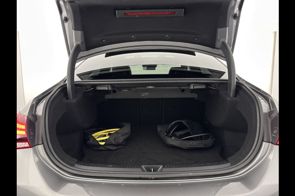 Mercedes-Benz A-Klasse 250 e AMG Limited Business Solution (Plug-in) (INCL-BTW) *PANO | LEATHER-MICROFIBRE | FULL-LED | AMBIENTLIGHT | HEATED-SPORTSEATS | WIDESCREEN-DIGICOCKPIT | DAB+ | NAVI-FULLMAP | CAMERA | PRIVACYGLASS | LANE-ASSIST | DYNAMIC-SELECT | 18'