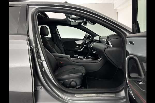 Mercedes-Benz A-Klasse 250 e AMG Limited Business Solution (Plug-in) (INCL-BTW) *PANO | LEATHER-MICROFIBRE | FULL-LED | AMBIENTLIGHT | HEATED-SPORTSEATS | WIDESCREEN-DIGICOCKPIT | DAB+ | NAVI-FULLMAP | CAMERA | PRIVACYGLASS | LANE-ASSIST | DYNAMIC-SELECT | 18'